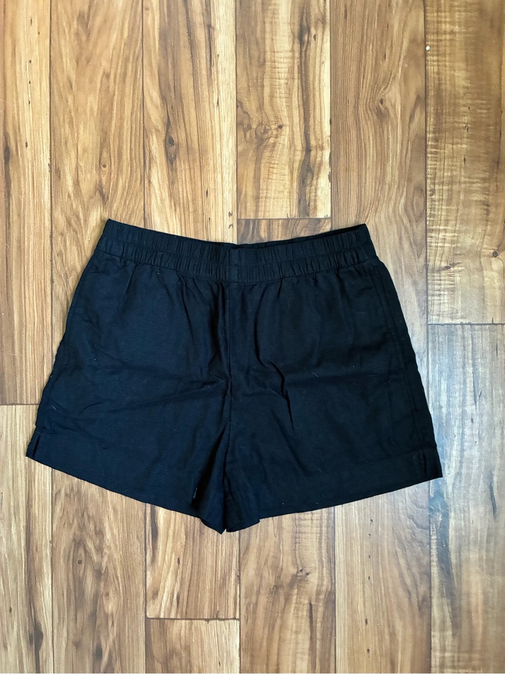 old navy linen shorts (medium)